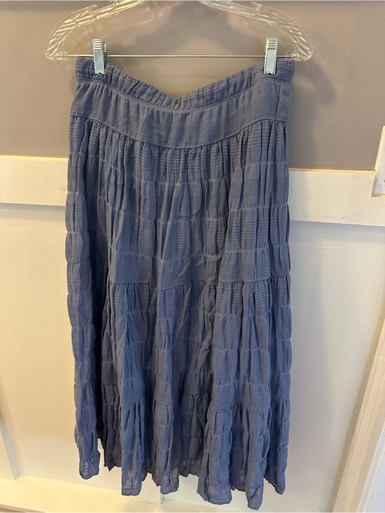 Max Studio Dresses & Skirts - Max Studio Women’s Textured Flowing Midi Skirt - Slate Blue size M